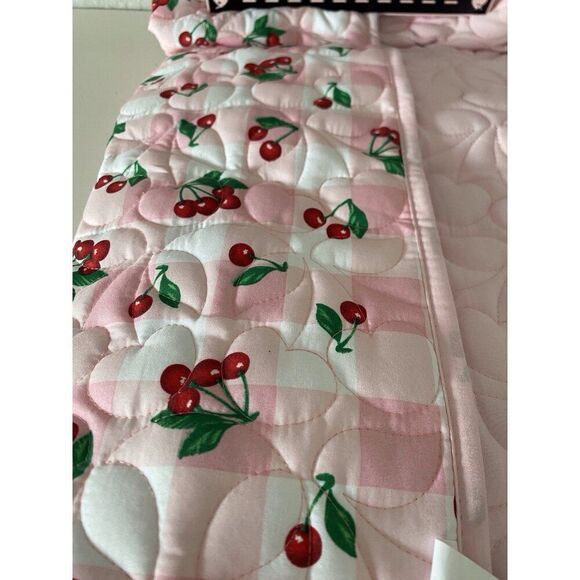 3 Piece Set BETSEY JOHNSON Reversible QUEEN Quilt Valentines HEARTS Cherries NEW - Picture 7 of 16